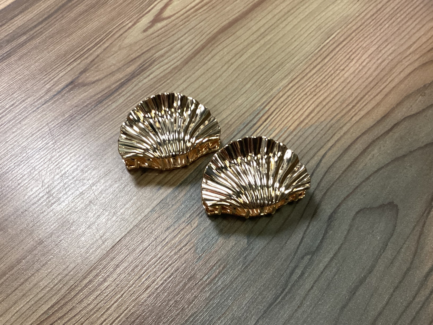 Gold Shell Claw Clip