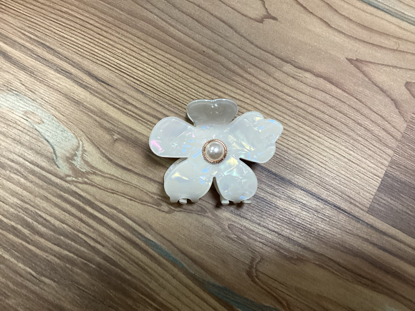 Pearlescent Flower Clip