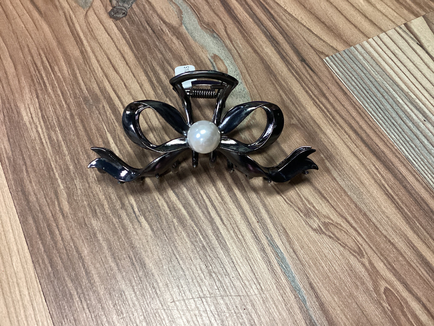 Pewter Pearl Bow Clip