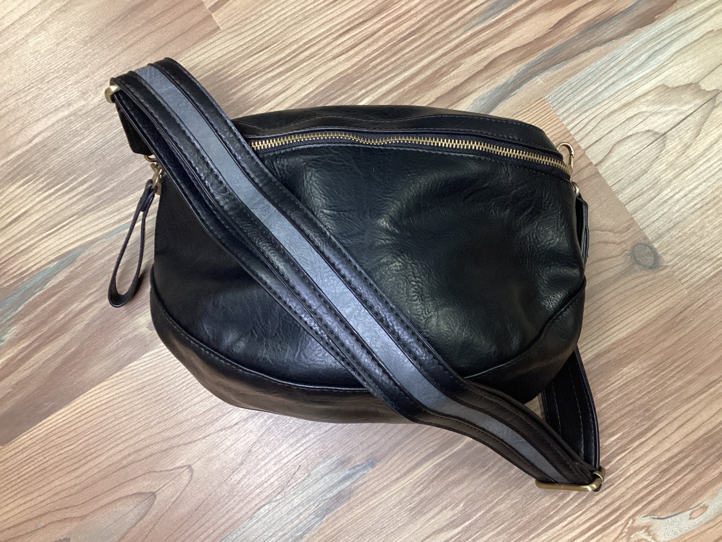 Black Laura Contrast Strap Sling