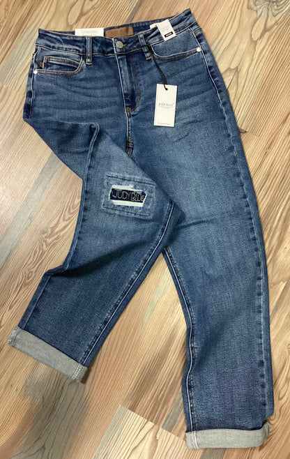 Judy Blue Med Wash Mr. Boyfriend Knee