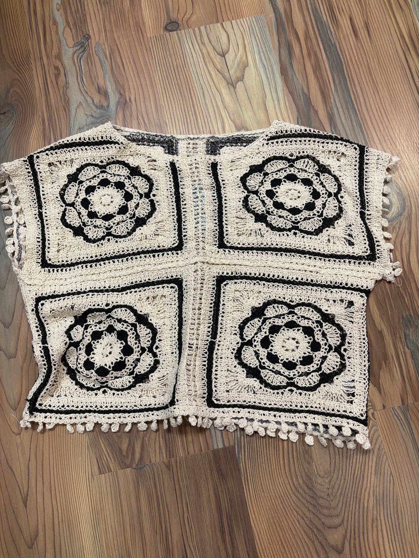 Black Cream Crochet One Size Top