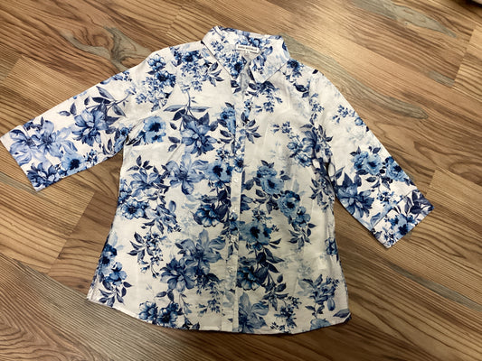 Blue Floral 3/4 Sleeve Button Down