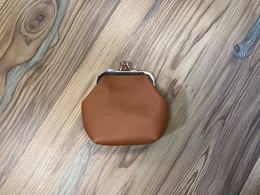 Small Leather Ball Lock Purse