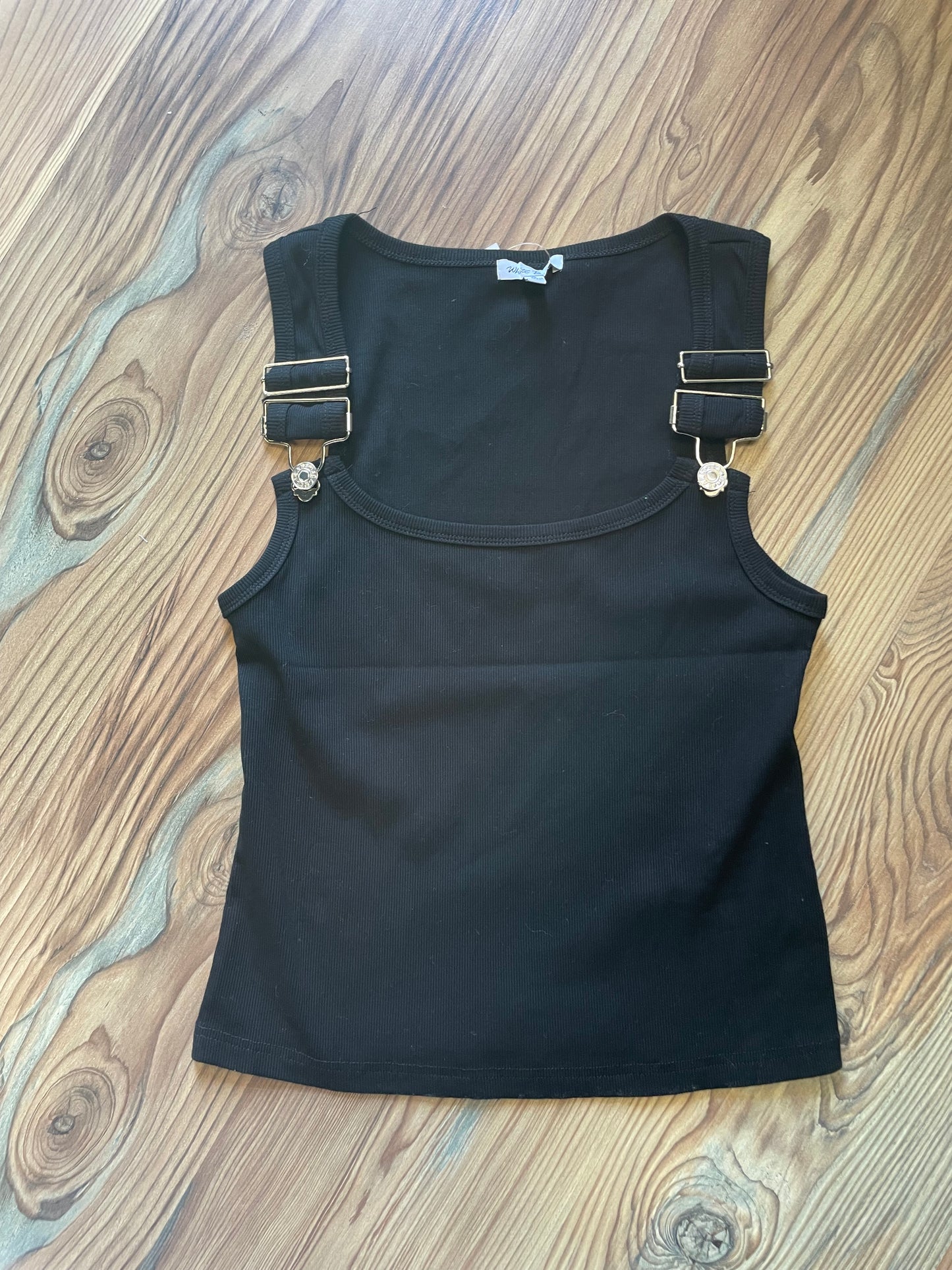 Black Ribbed Clasp Tank