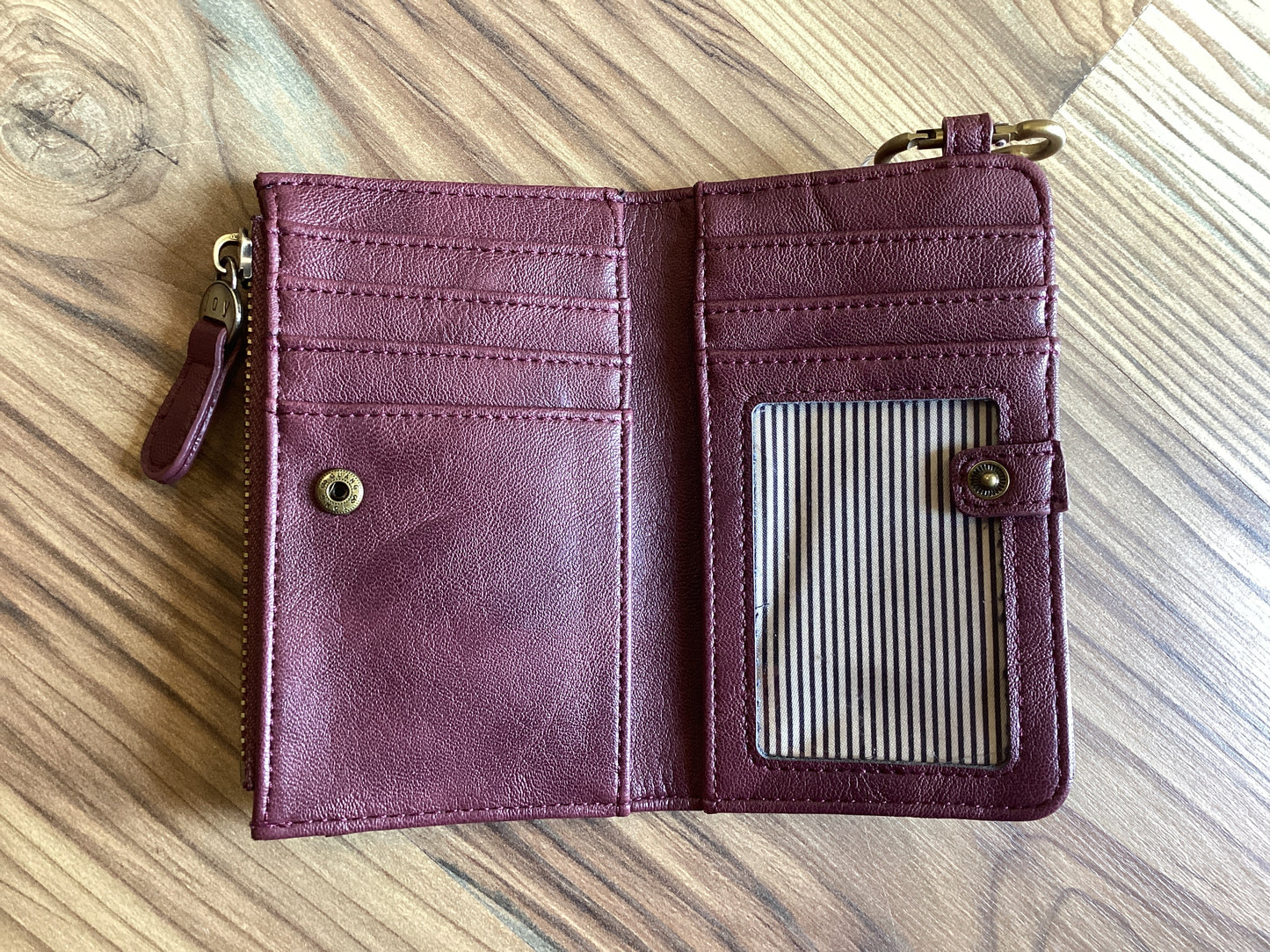 Aubergine Bobbie Bifold Carabiner Wallet