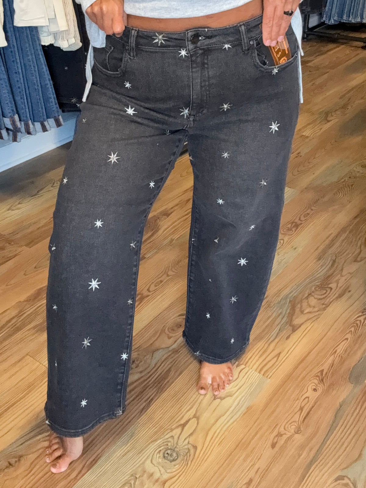 Risen Slouch Embroidered Barrel Jeans