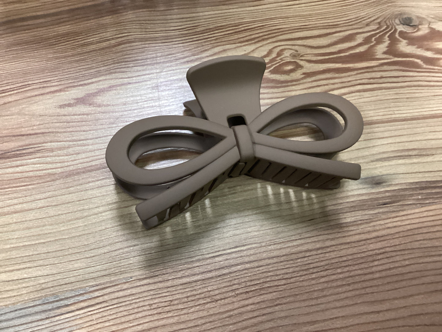 Matte Bow Clip