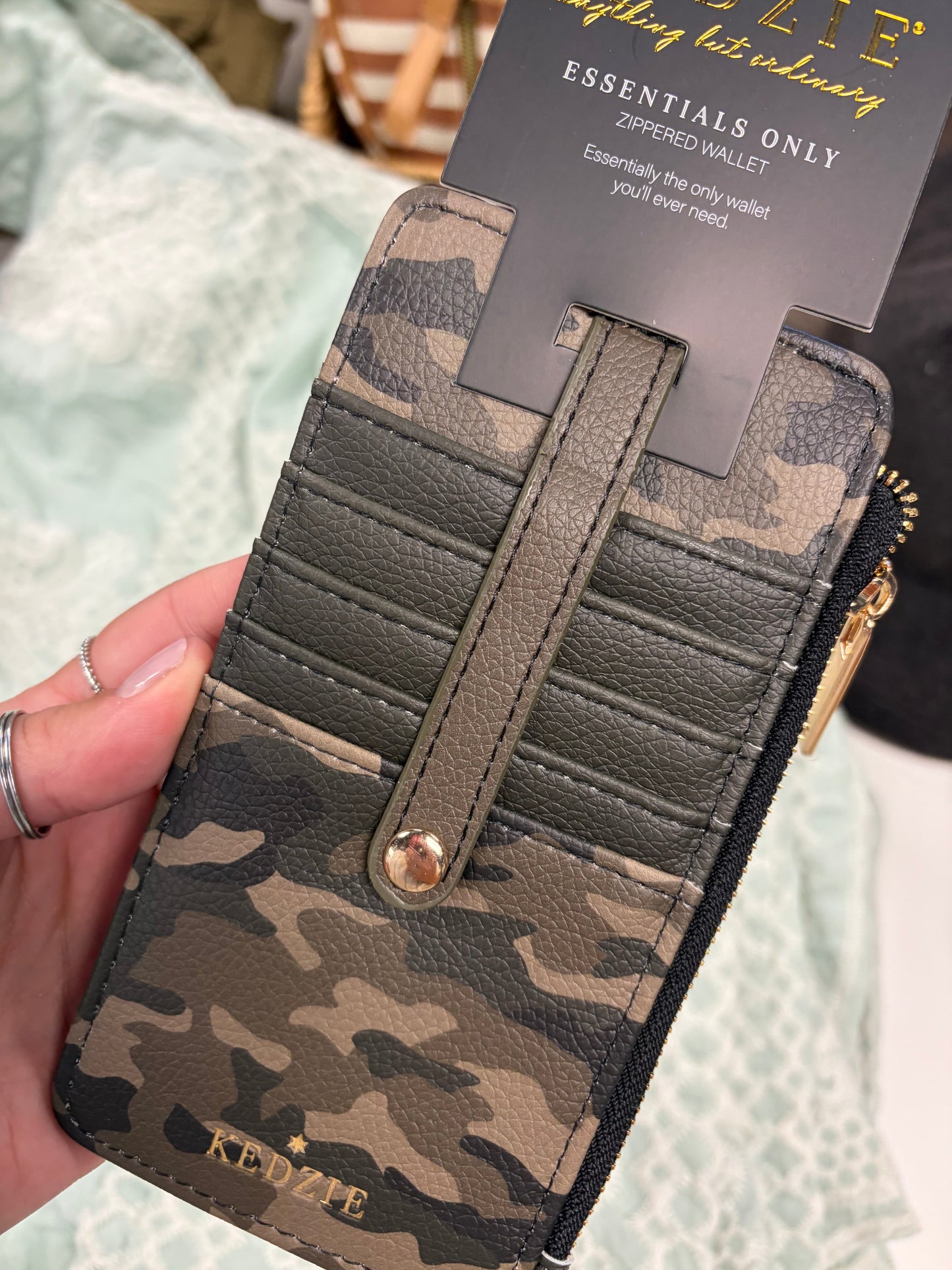 Kedzie Essential Card Wallet