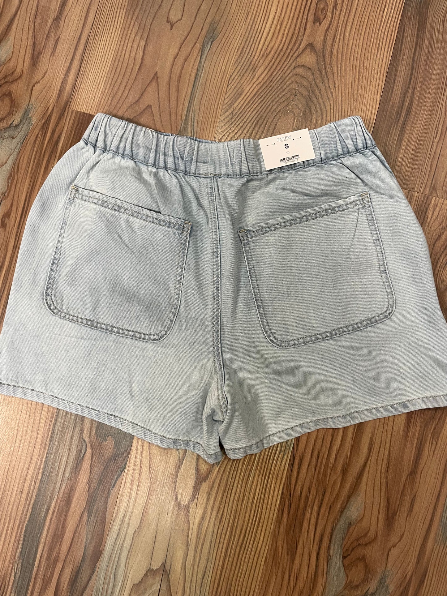 Judy Blue Light Wash Pull On Short