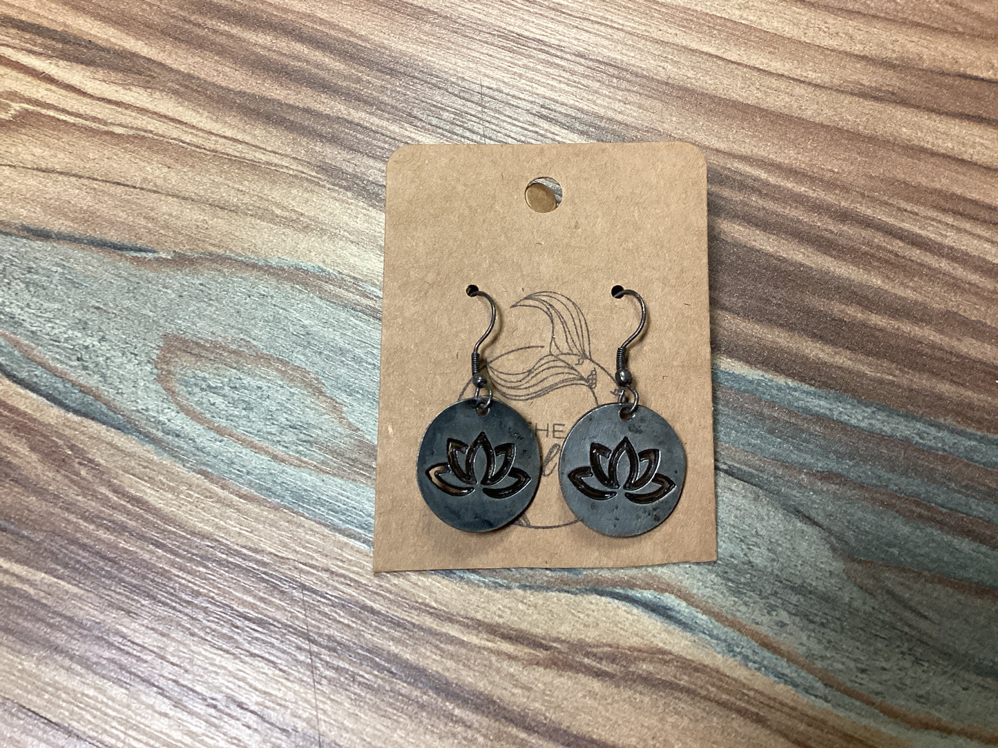 Cut Out Lotus Dangle Earrings