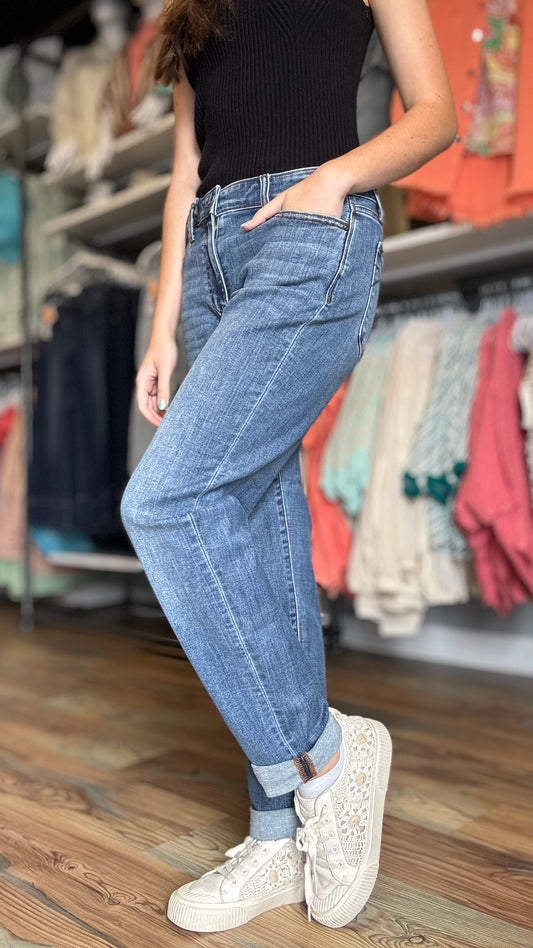 Judy Blue Medium Wash Mid Rise Boyfriend