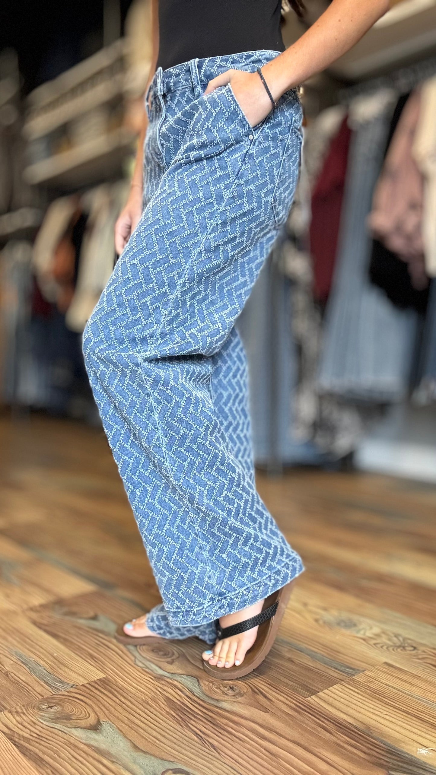 Risen High Waist Textured Jeans