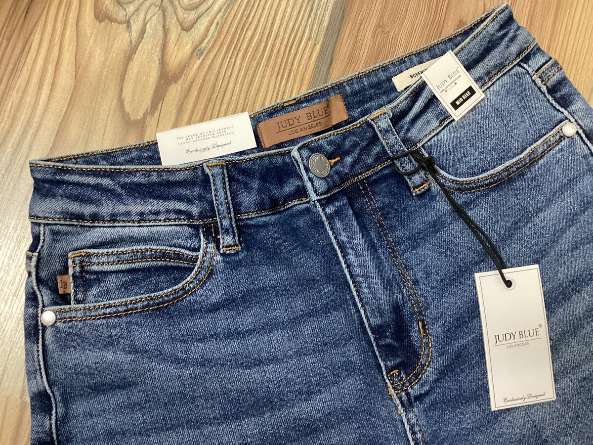Judy Blue Med Wash Mr. Boyfriend Knee