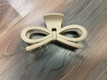 Matte Bow Clip