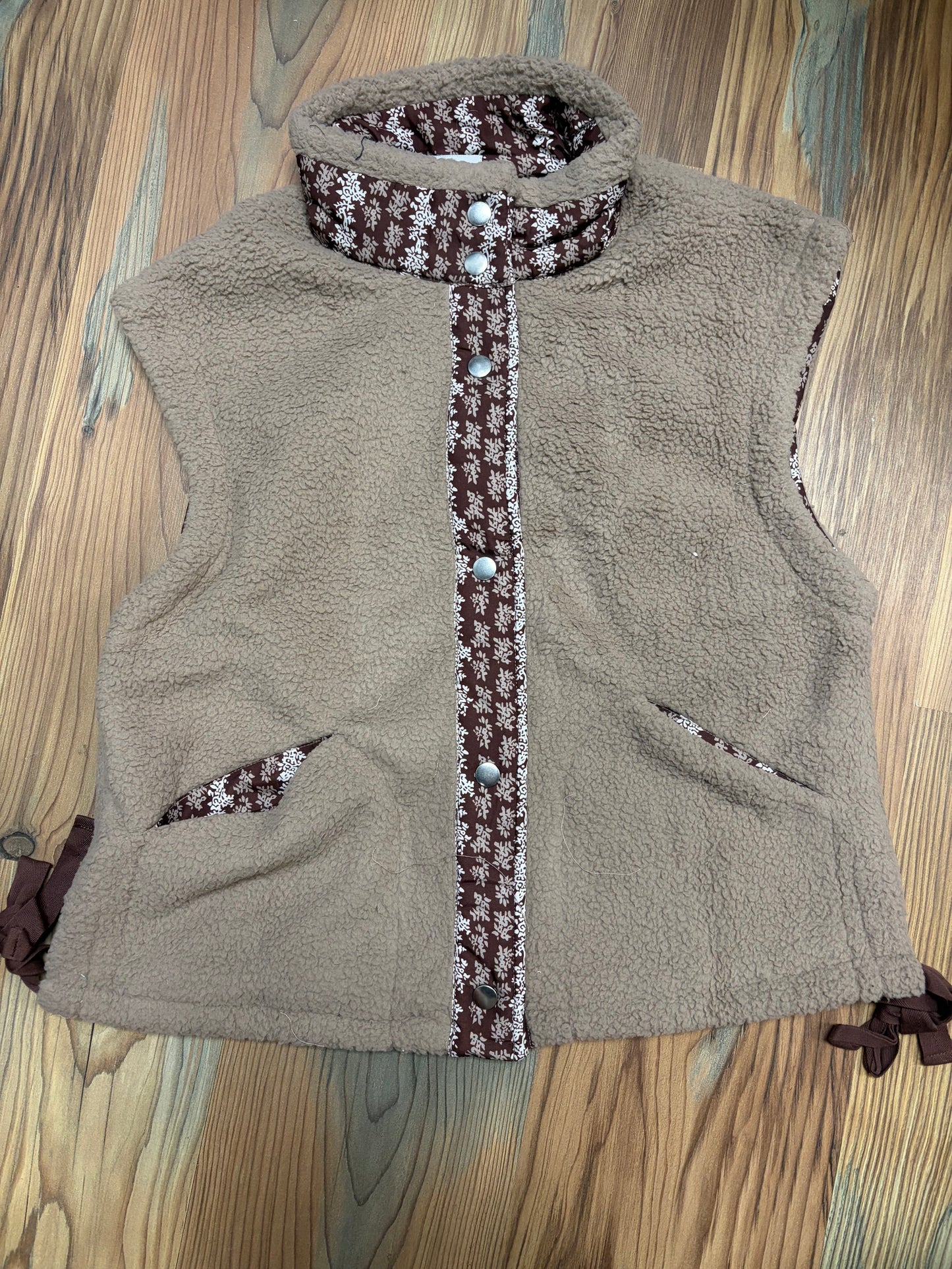 Sherpa Side Bow Vest