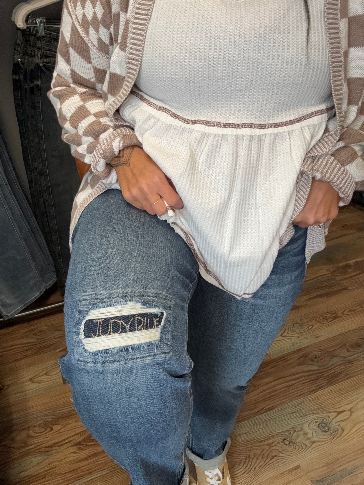 Judy Blue Medium Wash Mid Rise Boyfriend Knee